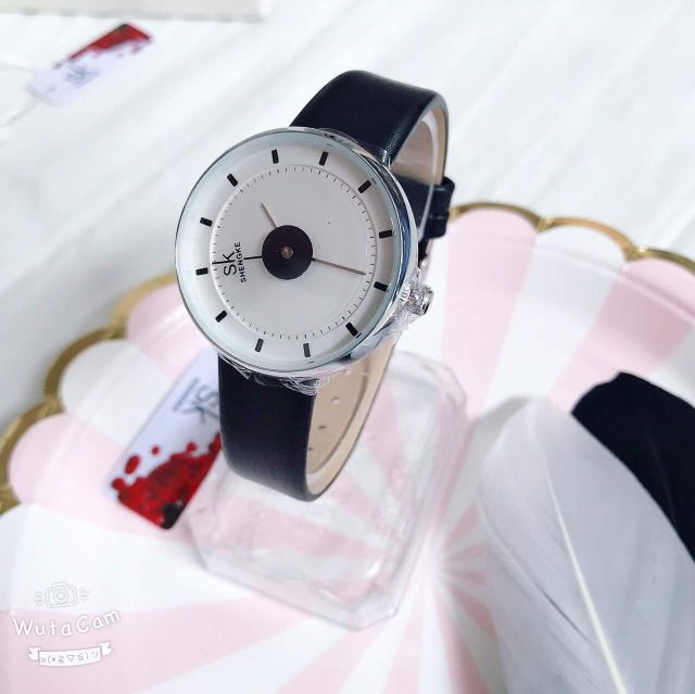 Đồng hồ dây da Sk nữ
❣️ Bao ngâm nước
❣️ Xuất xứ Hàn Quốc
❣️1 đổi 1 nếu lỗi máy
💟240💟