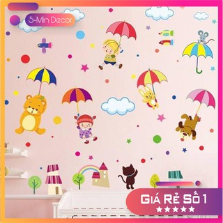Decal Dán Tường Bé Che Ô Ngộ Nghĩnh
