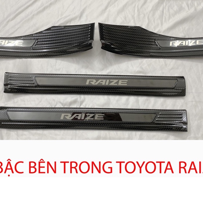 Ốp Bậc Cửa, Nẹp Bước Chân CARBON xe Toyota Raize 2021 - 2022, Vân Cacbon Cao Cấp Tặng kèm keo dán