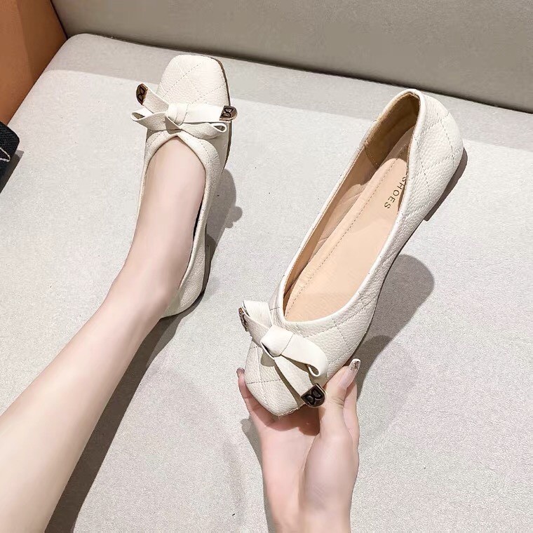 Giày Búp Bê Đế Bệt Chám Nổi Họa Tiết Thắt Nơ Dễ Thương