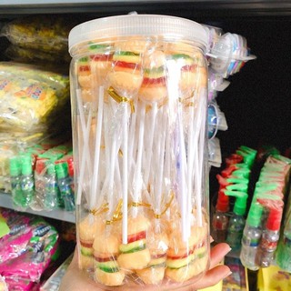 lọ 50 chiếc kẹo humberger que dài