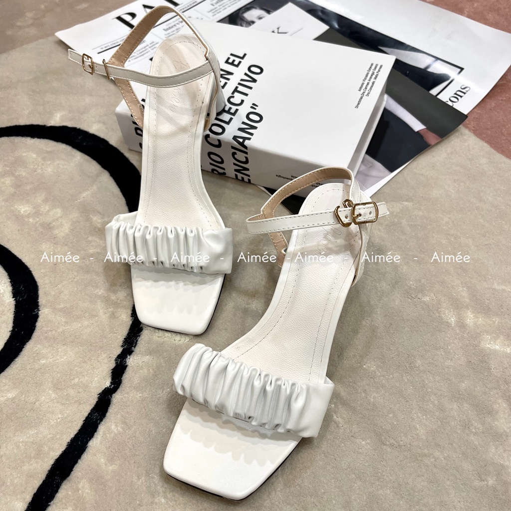 Sandal Quai Ngang Bảng Nhún Gót Vuông 5Phân Thiết Kế Với Điểm Nhấn Bảng Nhún Tôn Chân Thoải Mái Dễ Di Chuyển