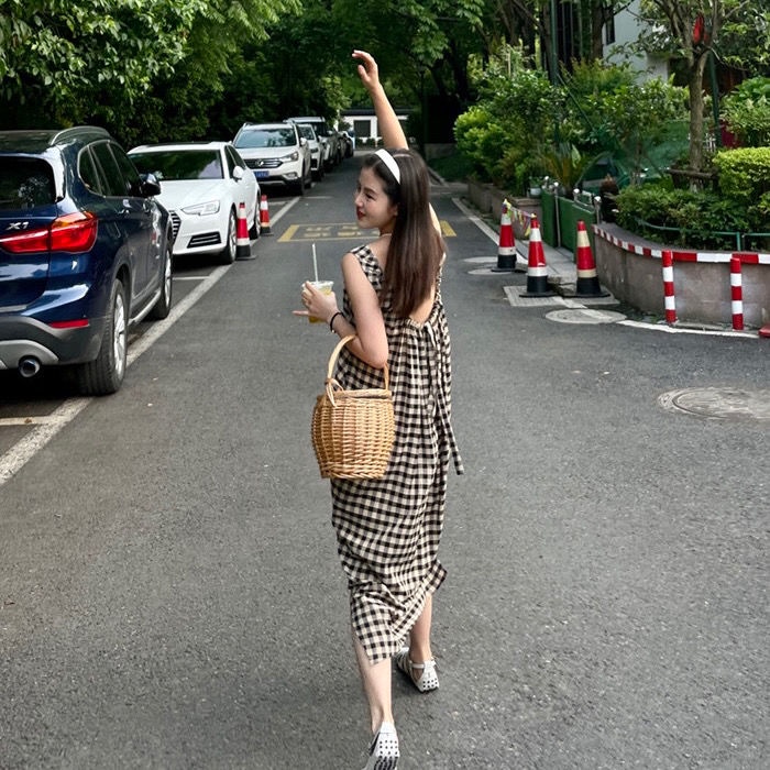 Đầm Dây Rút Xẻ Tà Không Tay Họa Tiết Sọc Caro Phong Cách Hàn Quốc Thời Trang