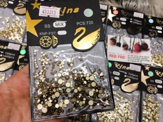 Đá gắn móng tay chân  mix size đủ màu