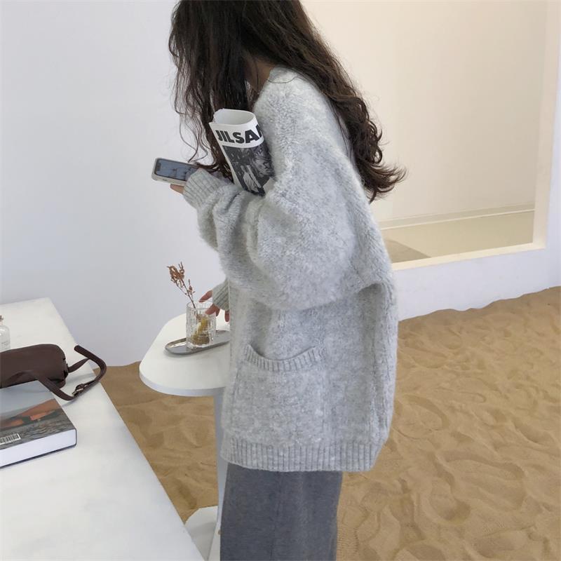Áo Khoác Cardigan Cổ Chữ V Form Rộng Màu Xám Thiết Kế Mới Đơn Giản Thời Trang Dành Cho Nữ