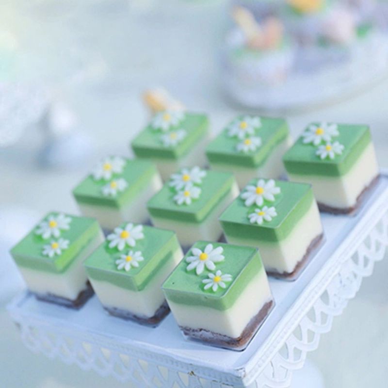 Set 50 hộp nhựa cứng vuông/tim đựng bánh