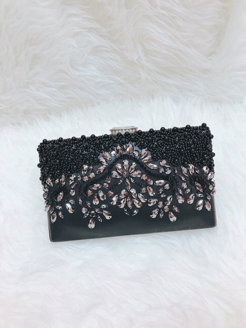 Clutch cầm tay đính cườm sang trọng