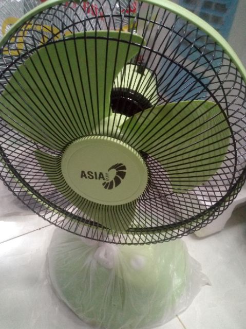 Quạt bàn Asia B12001 xanh lá