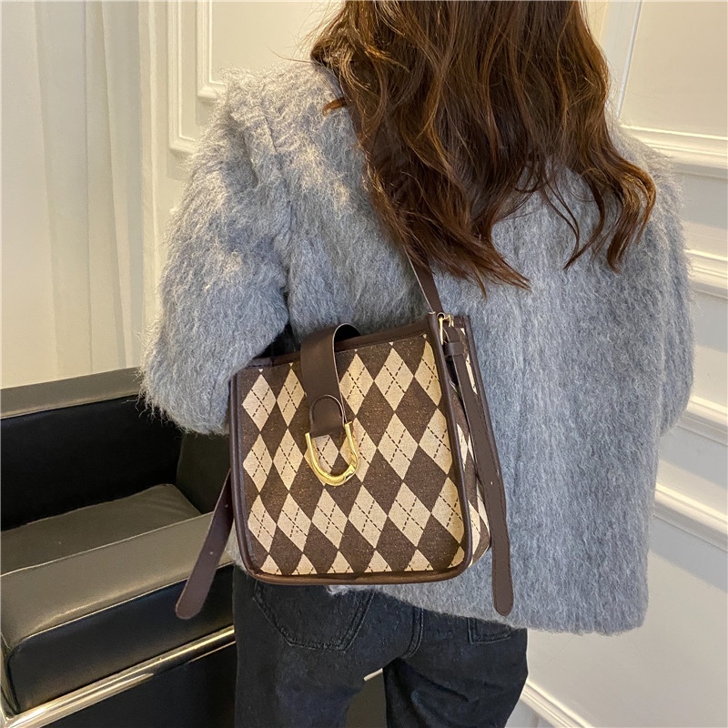 Túi Đeo Chéo Phong Cách retro Thời Trang Thu Đông Sành Điệu 2021