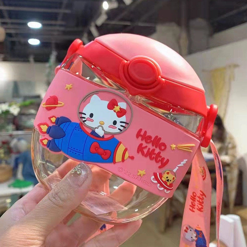 Bình Nước Hình Bánh Donut Có Ống Hút Xinh Xắn Cho Bé