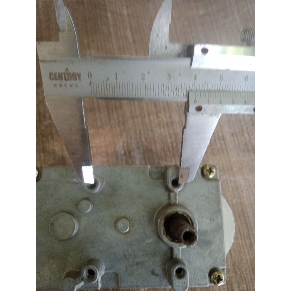 - Động cơ giảm tốc 12-24vdc hàng tháo máy Taiwan trục D 8mm.