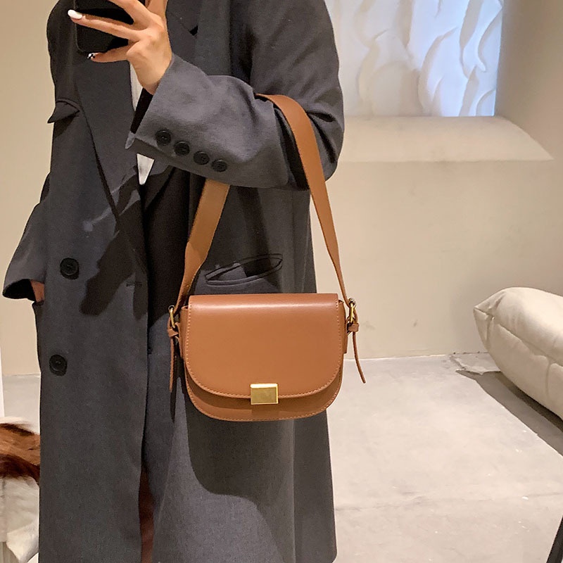 ( SẴN) Túi Da Bán Tròn Túi Xách Nữ Có Thể Điều Chỉnh Dây Túi Phong Cách Đơn Giản Tiện Lợi Dễ Sử Dụng B029