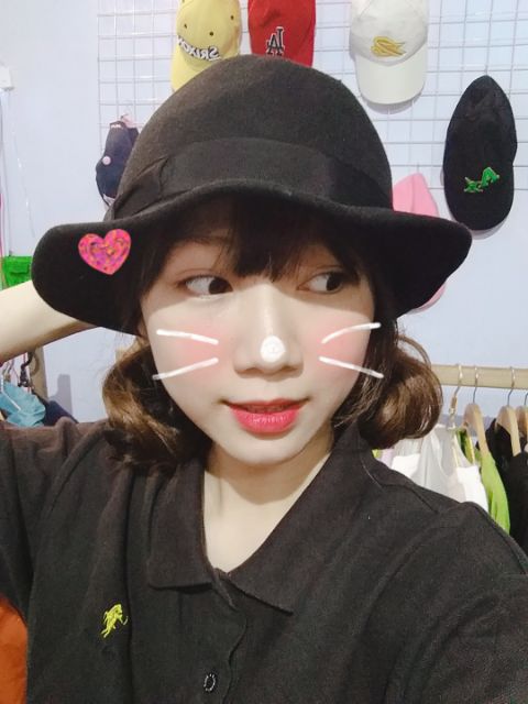 Mũ rơm, mũ fedora xinh quá nè 😍 hè mang đi biển chụp ảnh cute lắm luôn 😘. Còn nguyên tag luôn ạ 😍😍😍