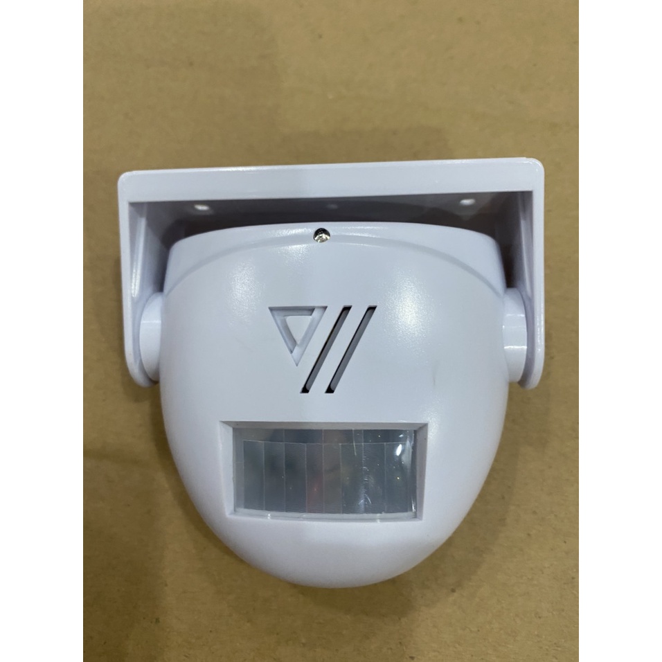 Chuông Cảm Ứng Bằng Tia Hồng Ngoại Thông Báo Khách Ra Vào Phải Đeo Khẩu Trang Và Sát Khuẩn