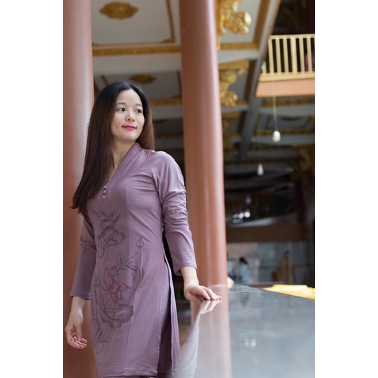 Cách Tân vẽ hoa sen