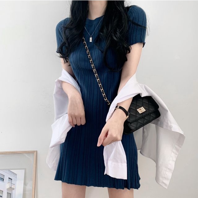 Váy nữ Body Len dệt kim Thanh lịch Dáng chữ A Màu trơn Ngắn tay Ulzzang Hàn Quốc Đầm midi ngắn Cổ tròn dáng xòe Tay ngắn