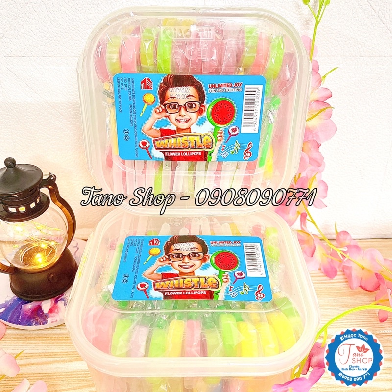 Một que kẹo mút hình trái cây sắc màu cho bé, ăn vặt ngon rẻ TaNo