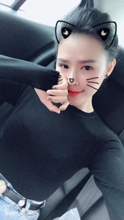 Áo phông xỏ ngón
