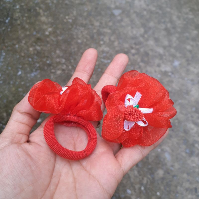 Một cặp thun cột tóc đính vải cho bé