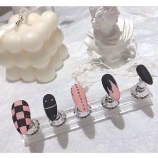 Nailbox móng úp thiết kế cá tính