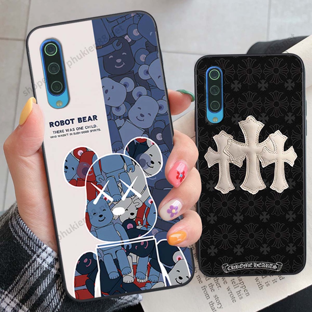 Ốp lưng Xiaomi Mi 9 SE hình Robot Bear, Kawsnc bảo vệ điện thoại