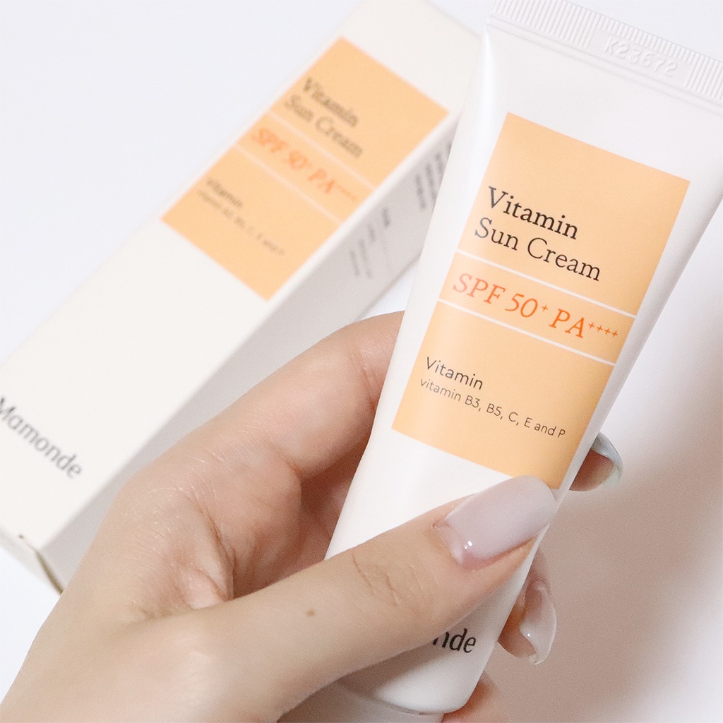 Kem chống nắng Mamonde Vitamin Sun Cream SPF 50+ PA++++ - UV Protection, Vitamin Sun Screen, Panthenol 10% 100-Hour Lasting Hydration