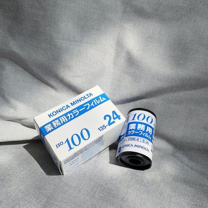 Film chụp ảnh màu Konica Minolta 100