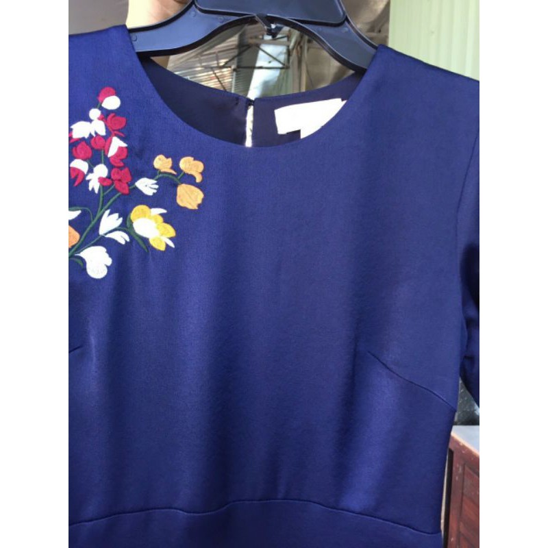 Đầm midi thêu hoa Ted Baker DEVINA Peppermint embroidered midi dress