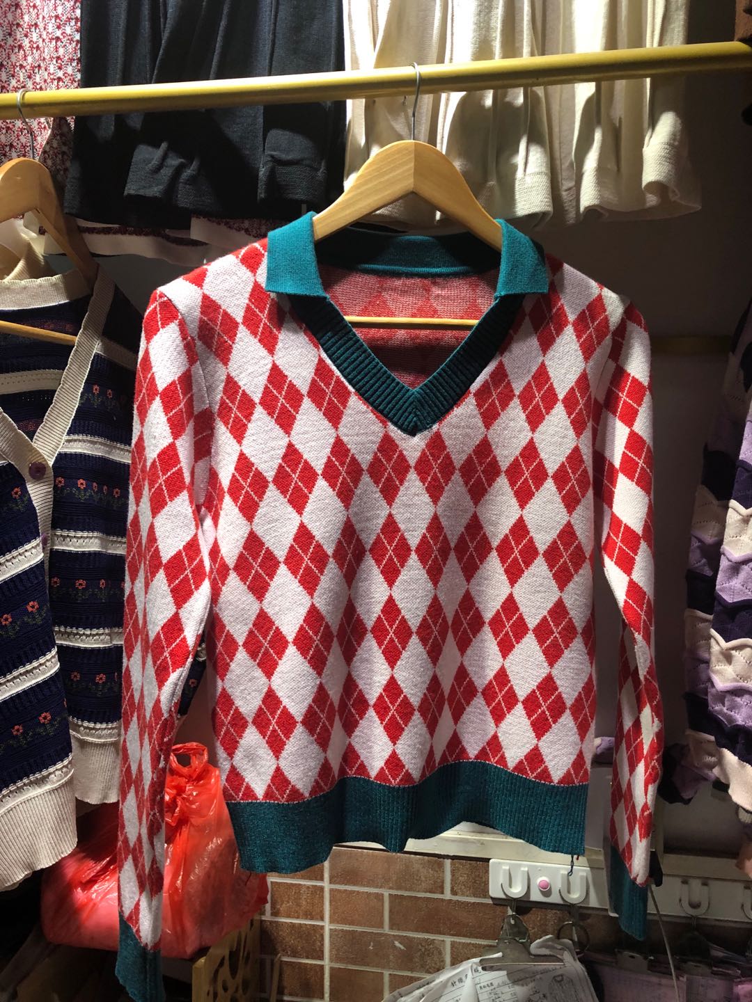 Áo len cổ V tay dài thời trang Hàn Quốc 2020 cho nữ | BigBuy360 - bigbuy360.vn