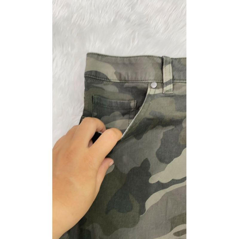 chân váy kaki co giản màu lính đẹp | BigBuy360 - bigbuy360.vn