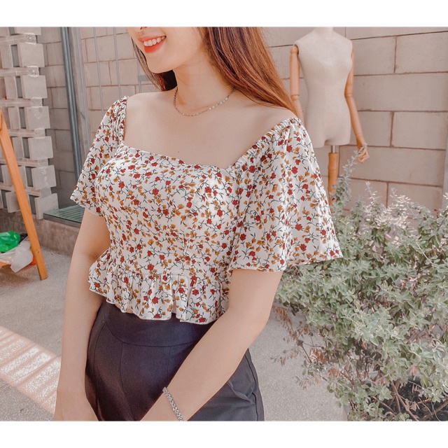 [Mã FAMARAL1 giảm 10K đơn 50K] Áo kiểu nữ, áo nữ hoa nhí crop hoa peplum2 màu trắng đỏ có mút ngực size S M L SKUA-29
