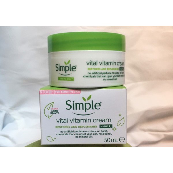 Kem dưỡng ẩm Cho Da Ban Đêm SIMPLE Kind To Skin Vital Vitamin Night (50ml)