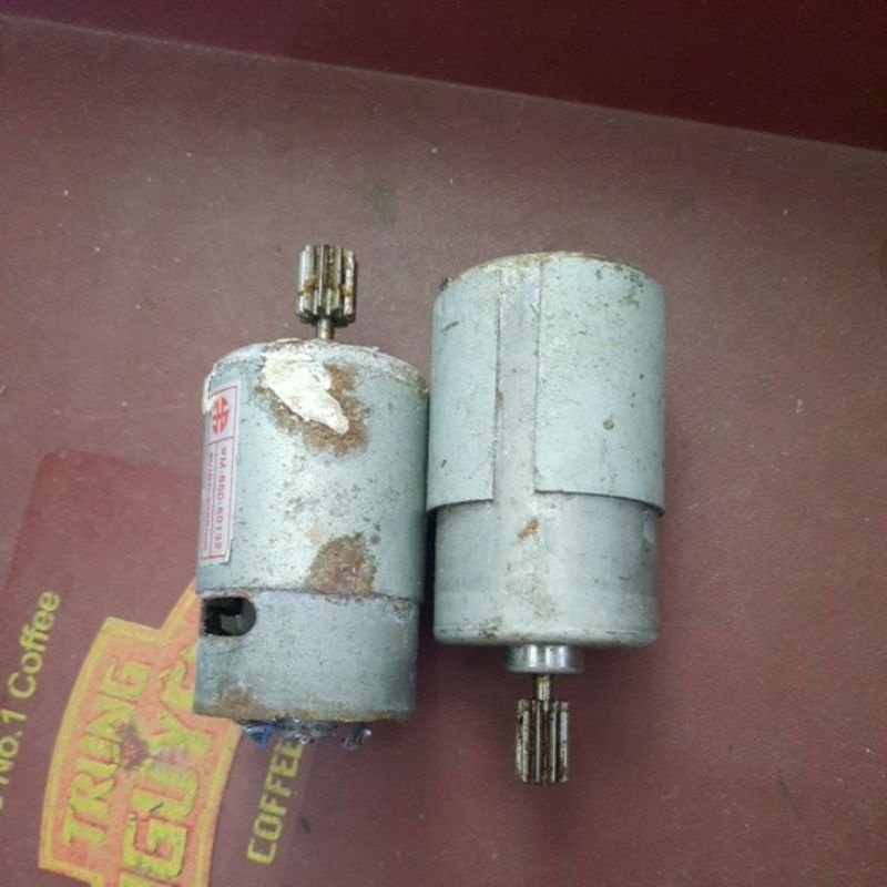 motor rs550/555 .12V tháo máy hàng chọn than chưa mòn...