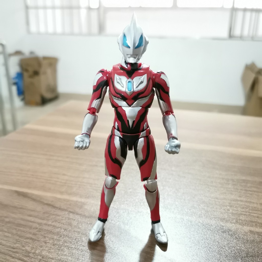 Mô Hình Nhân Vật Ultraman Tiga Zero 17.5cm Dành Cho Bé