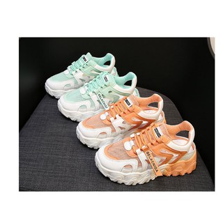 Giày sneaker độn đế