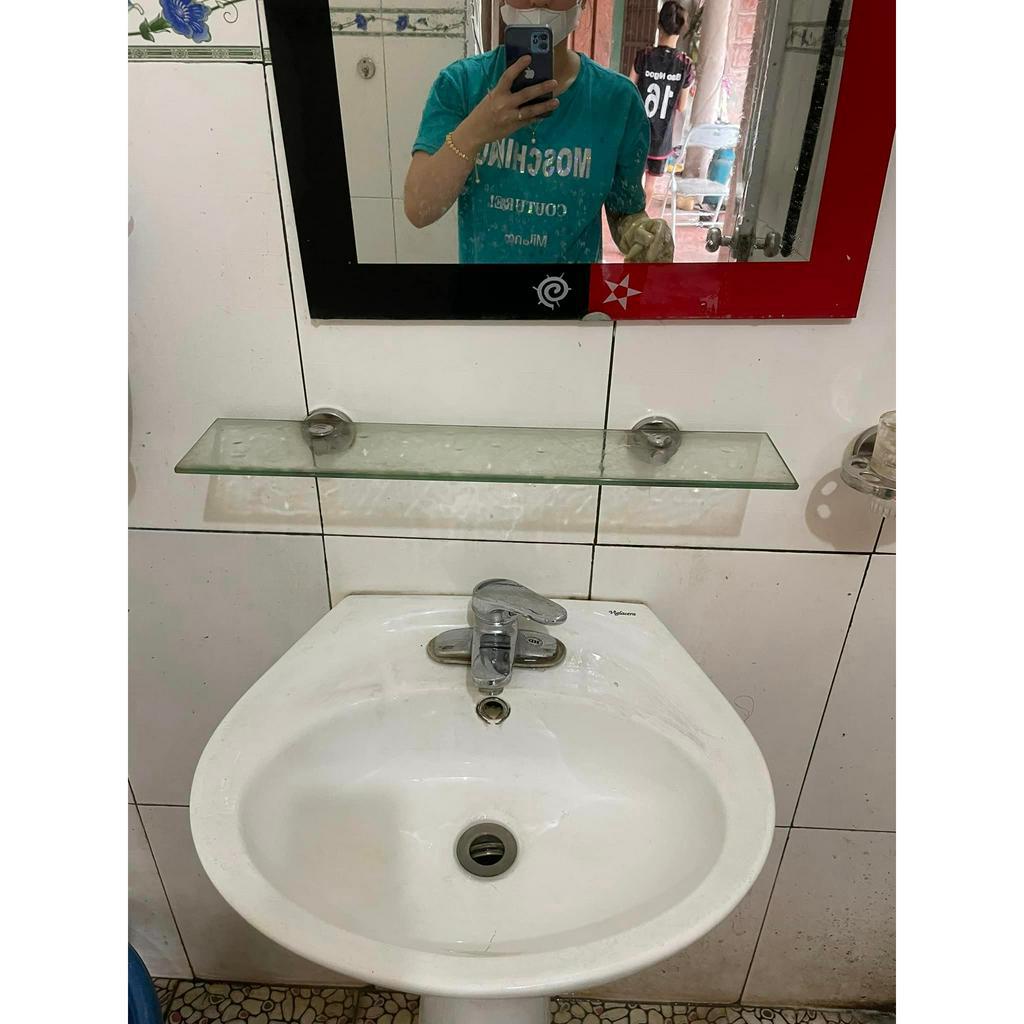 Tẩy cặn canxi nhà tắm Bleaching while dùng tẩy vách kính, vòi sen inox, bồn sứ, gạch men, lavabo tiện lợi hiệu quả .