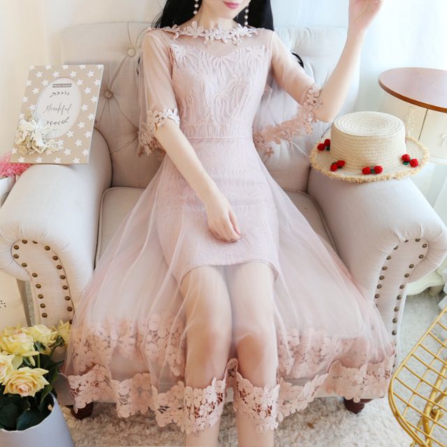 Đầm lưới pha ren