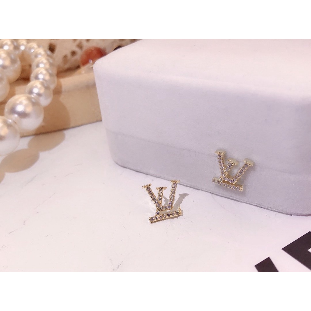 LOUIS VUITTON Khuyên Tai Tròn Bằng Thép Titan In Logo LV Thời Trang