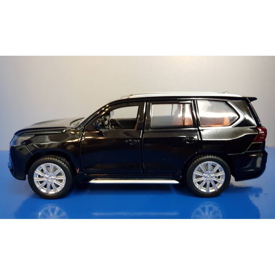 Xe mô hình Lexus LX570 1:32 Jackiekim