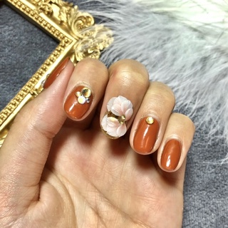 cúc ôm đá. hoa bột nails.phụ kiện nails