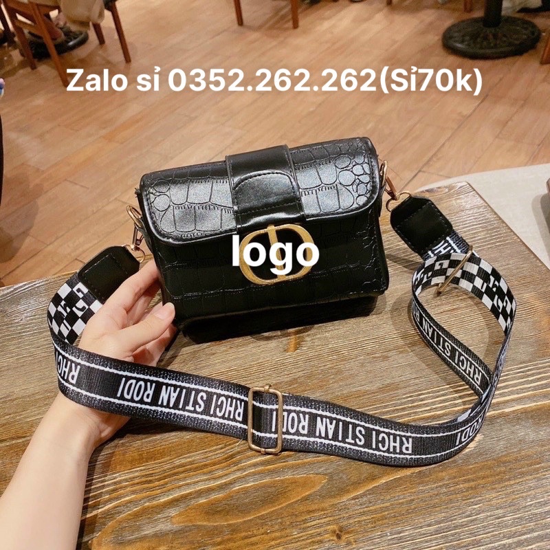Túi Đeo Chéo Logo Nổi 2 Màu: Da Rắn-Thổ Cẩm