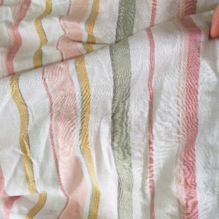 Linen kẻ xuất dư chất đẹp