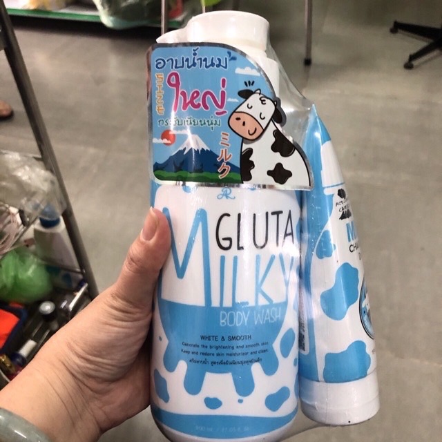 - Sữa tắm bò của hãng mỹ phẩm Aron- Thái Lan ( tặng kèm sữa rửa mặt )