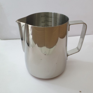 Ca đánh sữa inox 600ml có vạch chia
