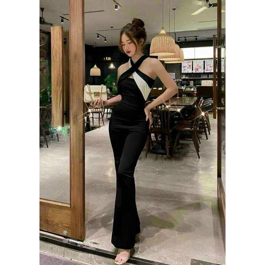 Jumpsuit nữ cổ yếm quần ống rộng phối màu trắng chất liệu umi mẫu có mút ngực 1 màu như hình