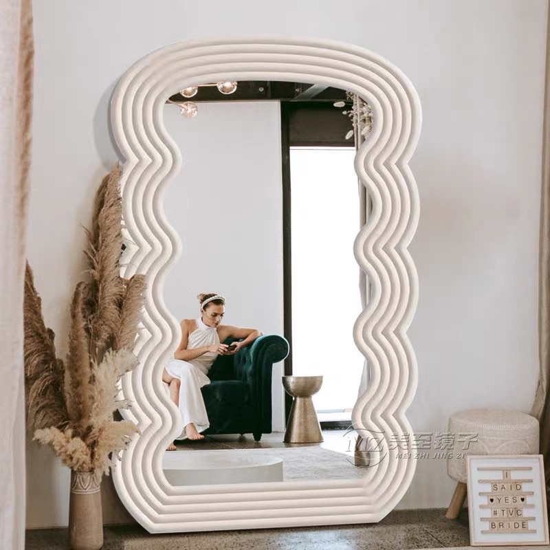 Gương lượn sóng + đèn Led