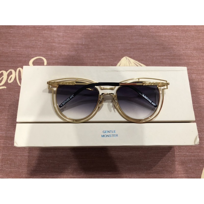 Kính viền vàng A Bathing Ape