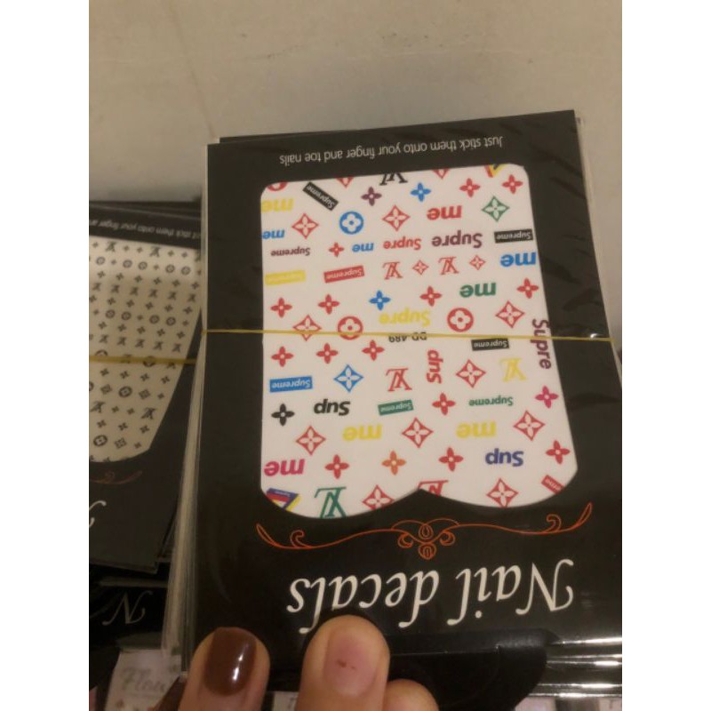 sticker dán trang trí móng nail các mẫu