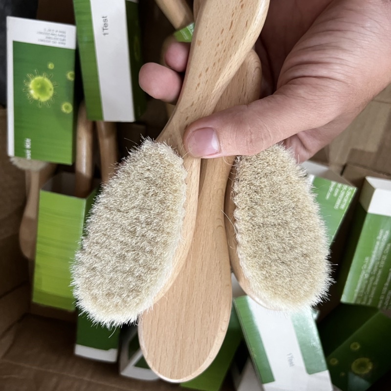 Chổi Phủi Cán Gỗ Cầm Tay Cho Barber - Lông Mềm
