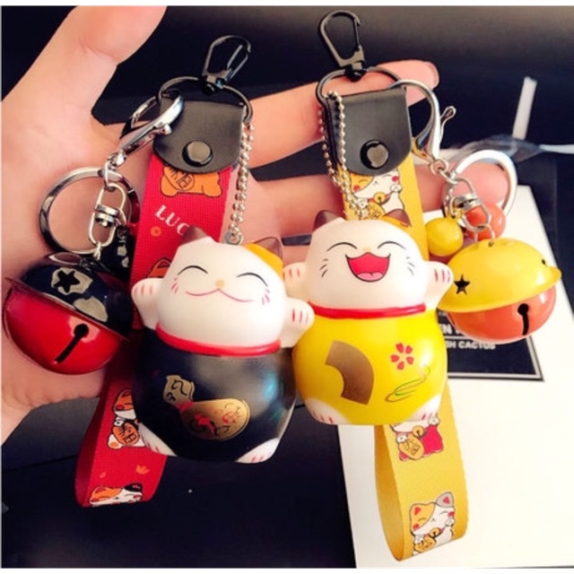 Móc khoá mèo thần tài kèm dây và chuông